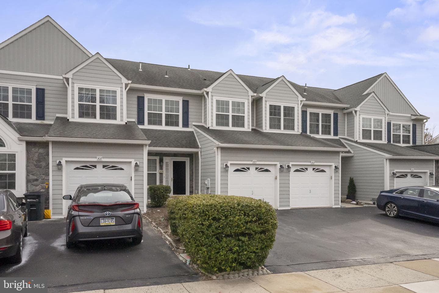 305 Donna Drive photo 4