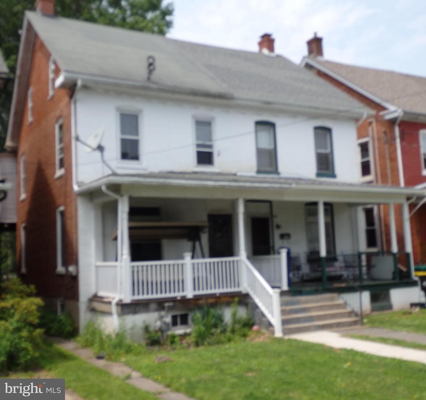 517 W 5th Street photo 1