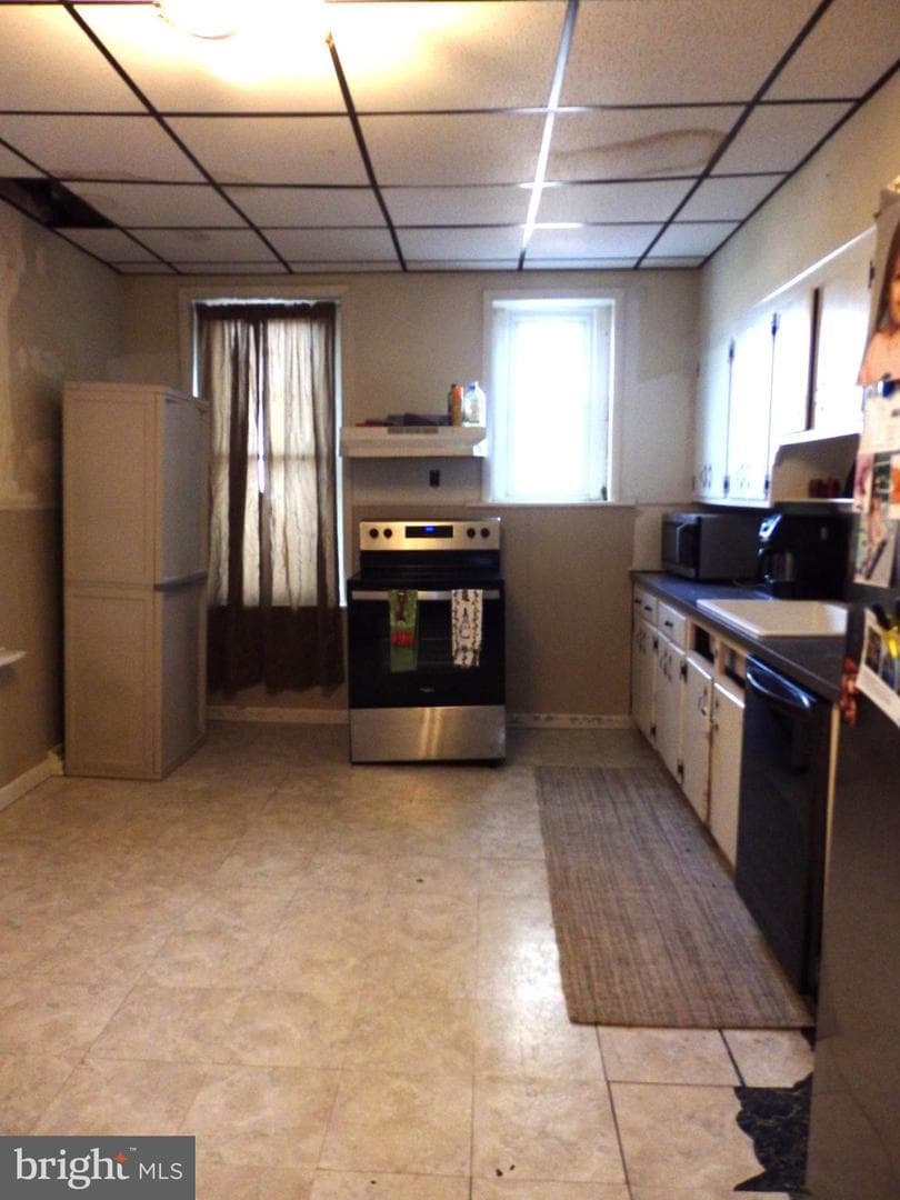 517 W 5th Street photo 11