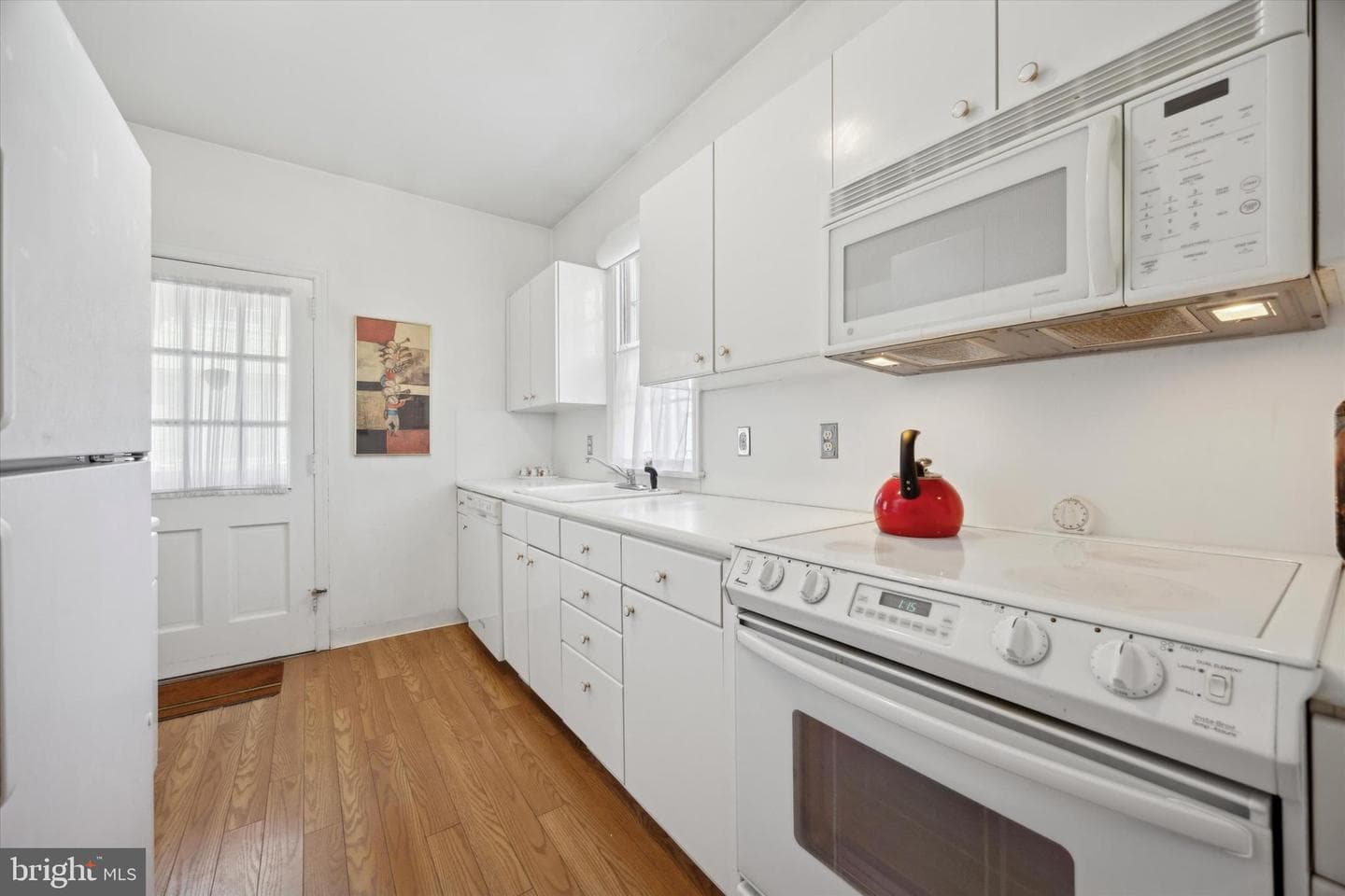 8103 Ardmore Avenue photo 12