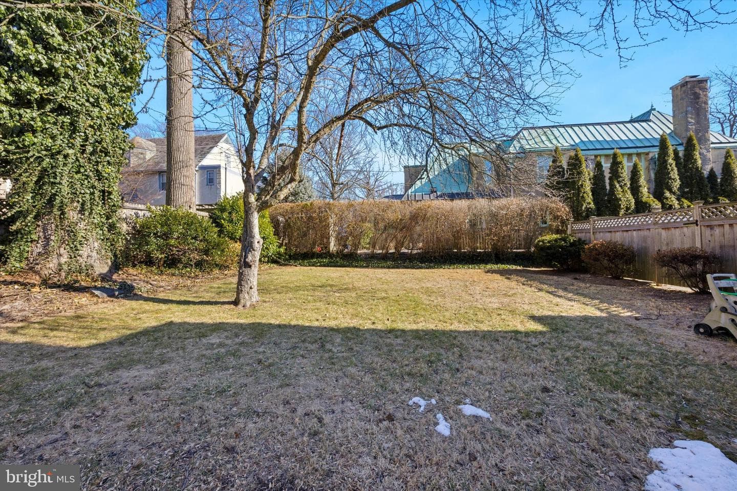 8103 Ardmore Avenue photo 29