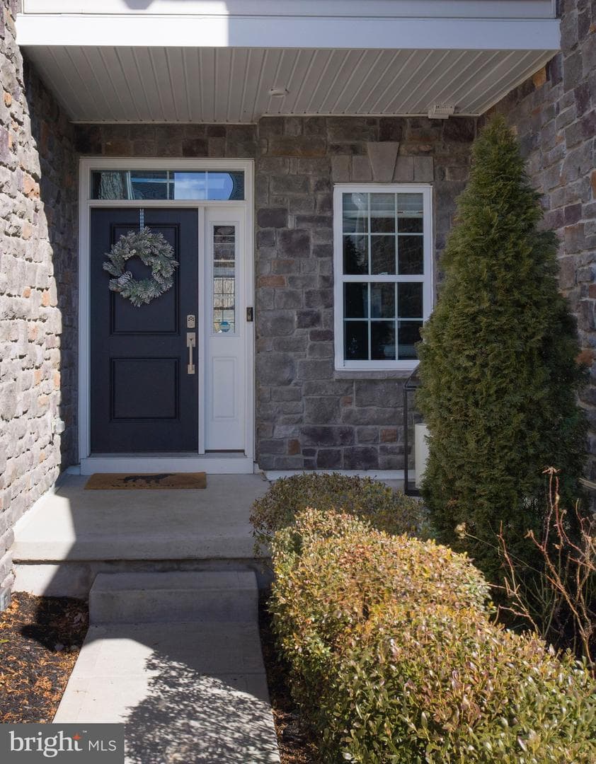 202 Ella Lane photo 2