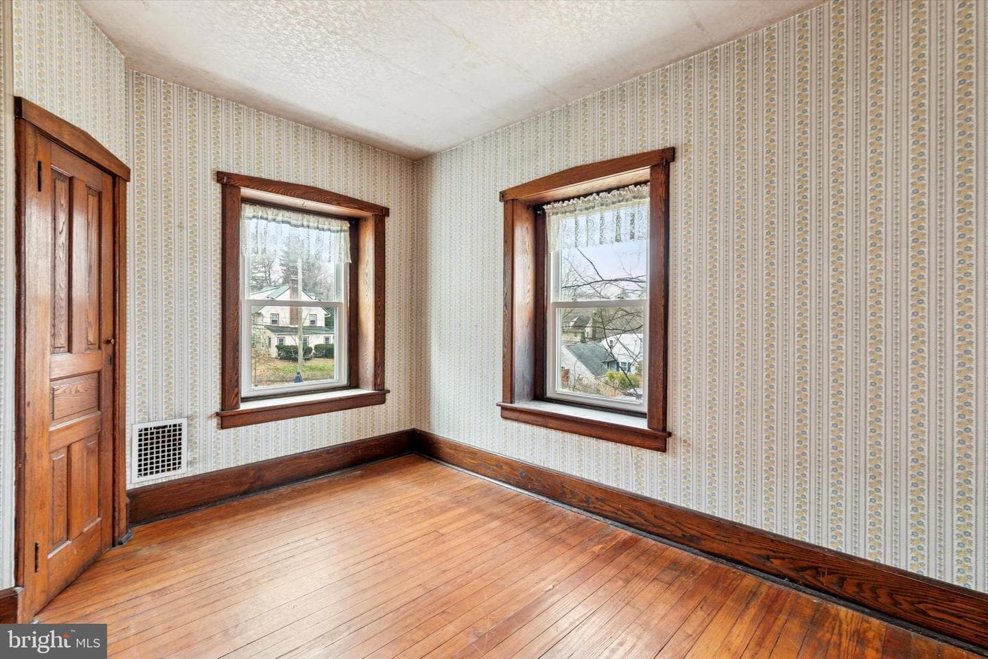 27 Waverly Road photo 5