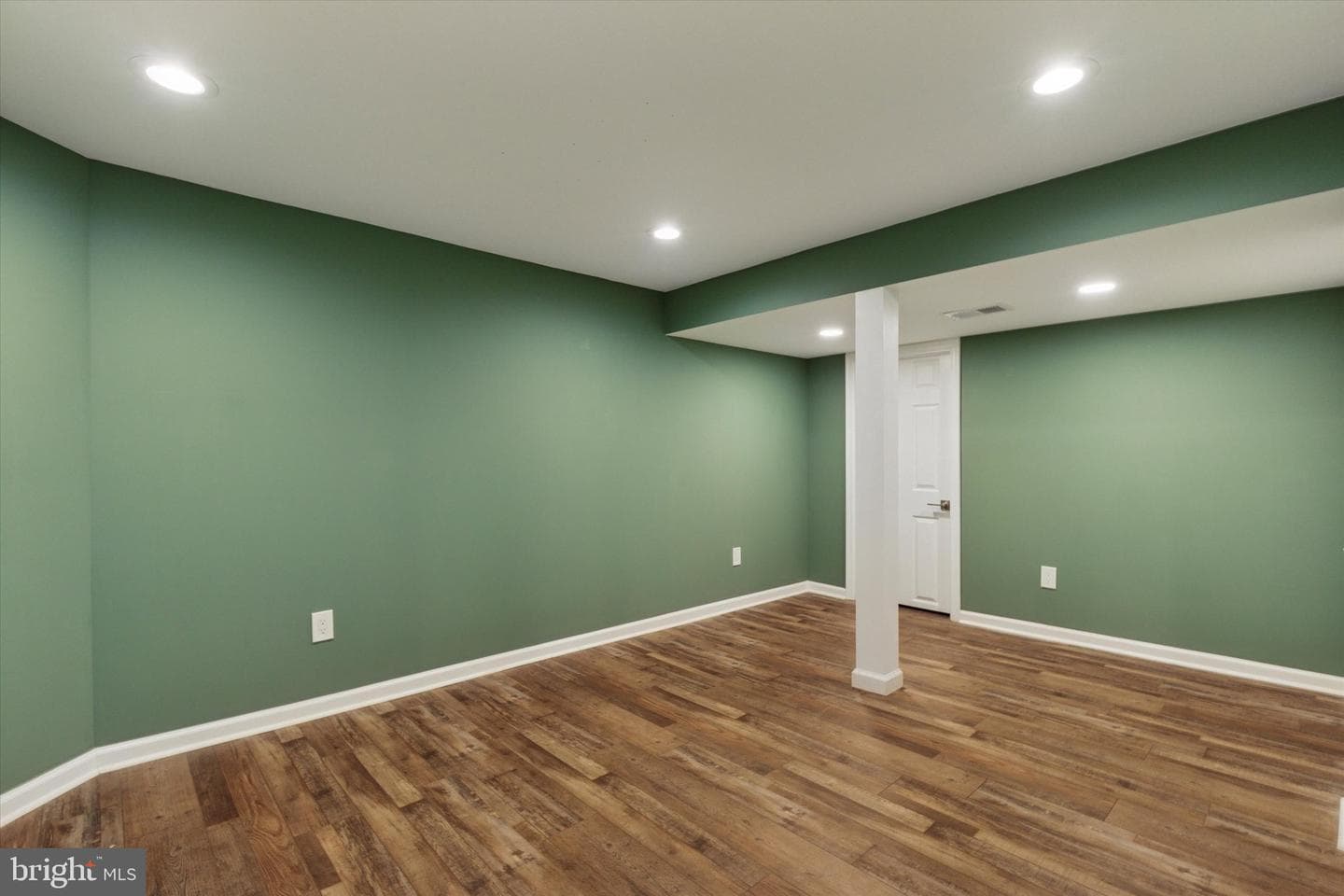 150 Station Drive photo 32