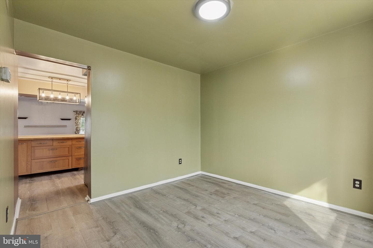 150 Station Drive photo 8