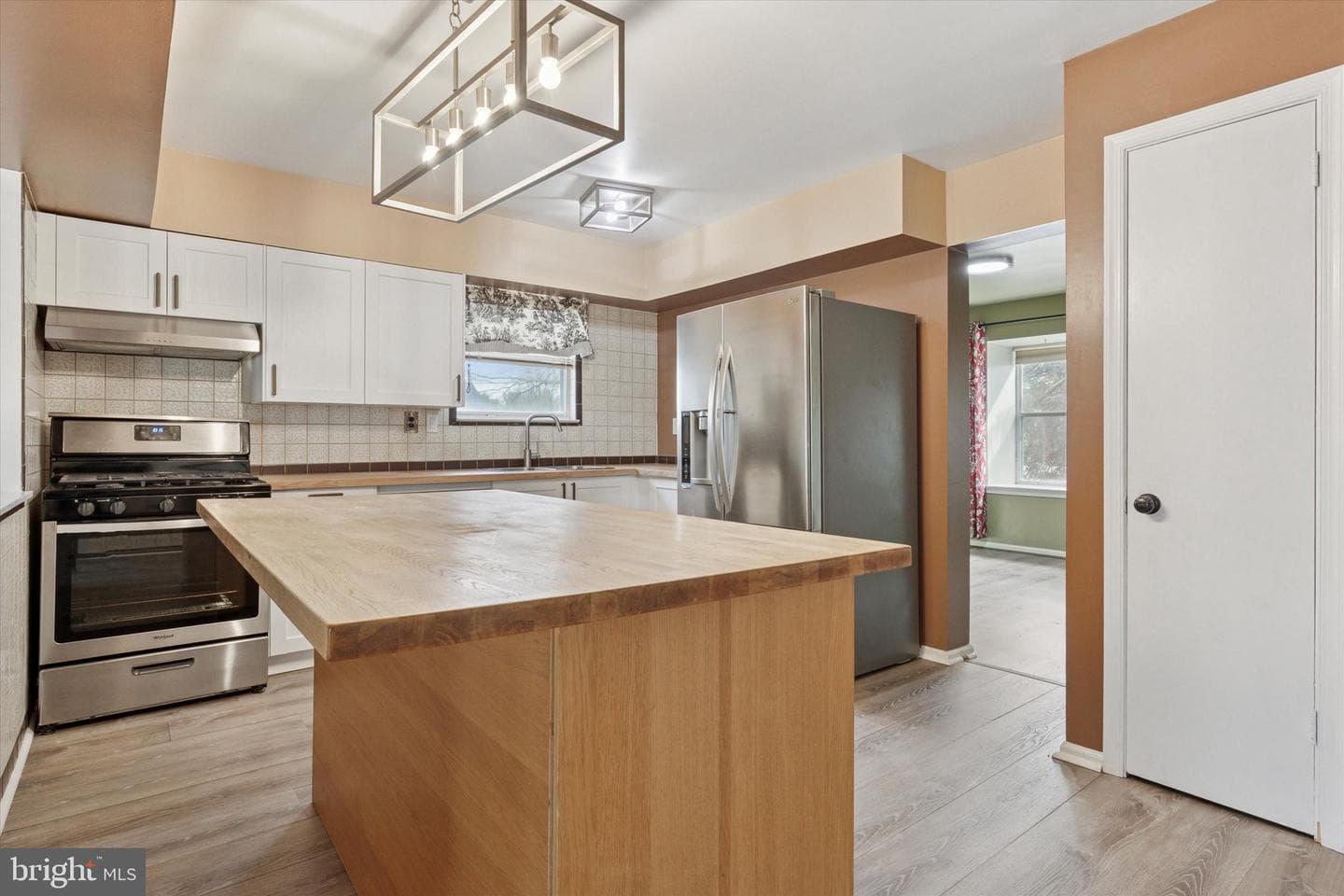 150 Station Drive photo 9