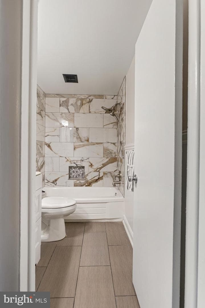 250 Tanglewood Lane #n4 photo 18