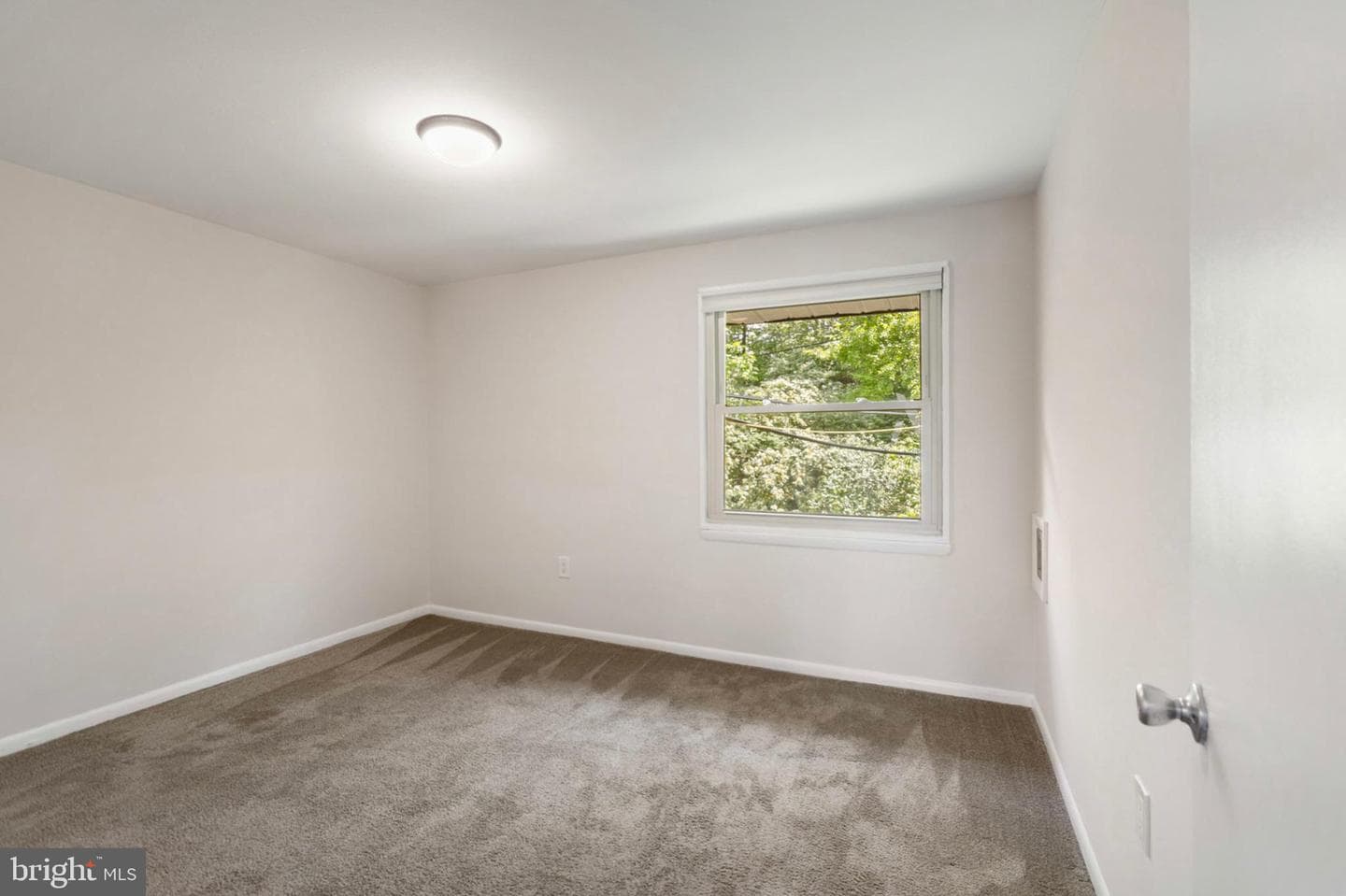 250 Tanglewood Lane #n4 photo 19