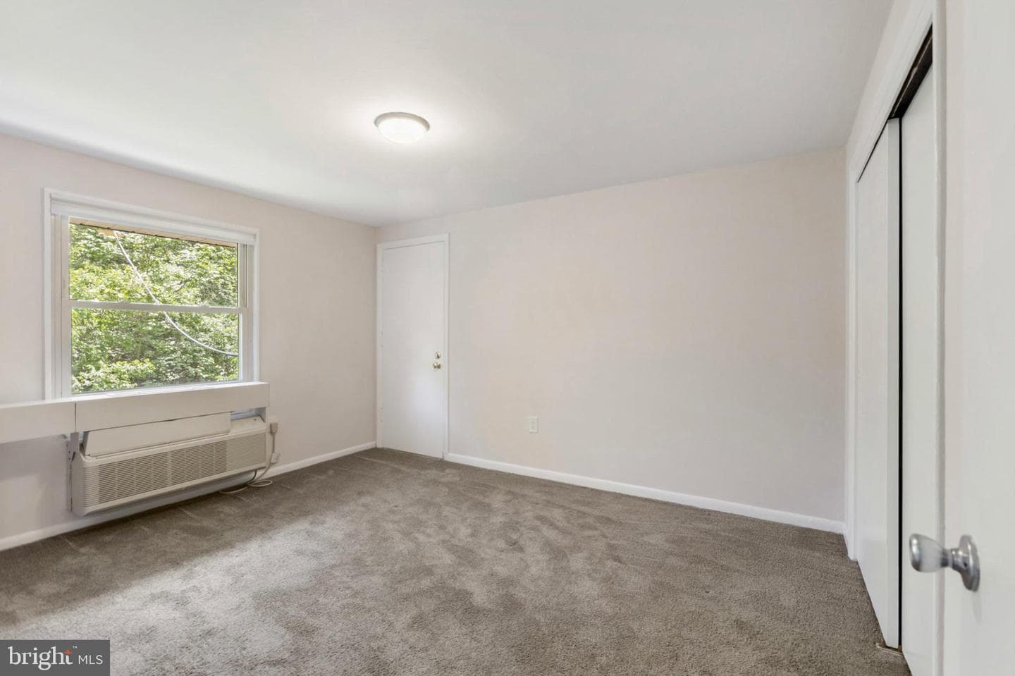 250 Tanglewood Lane #n4 photo 22