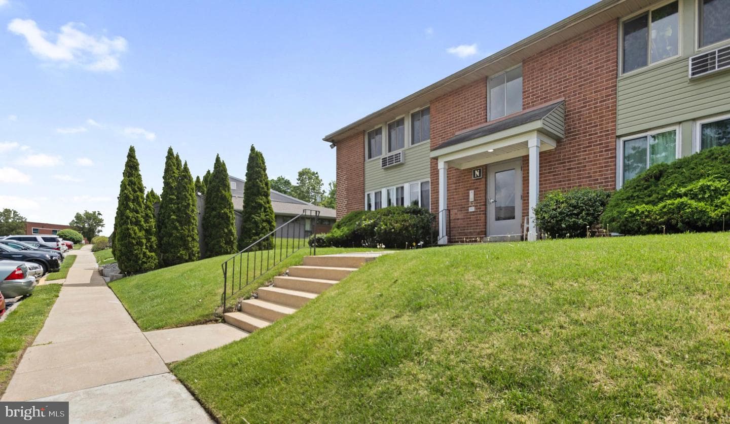 250 Tanglewood Lane #n4 photo 29