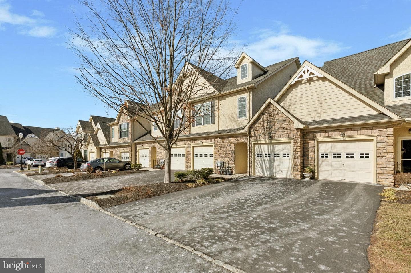 2411 Sentry Court photo 2