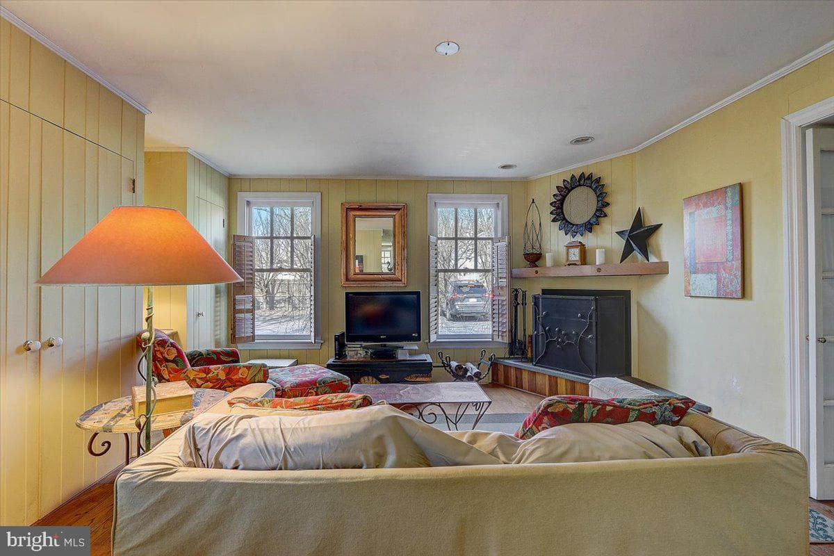 1525 Limekiln Pike photo 10