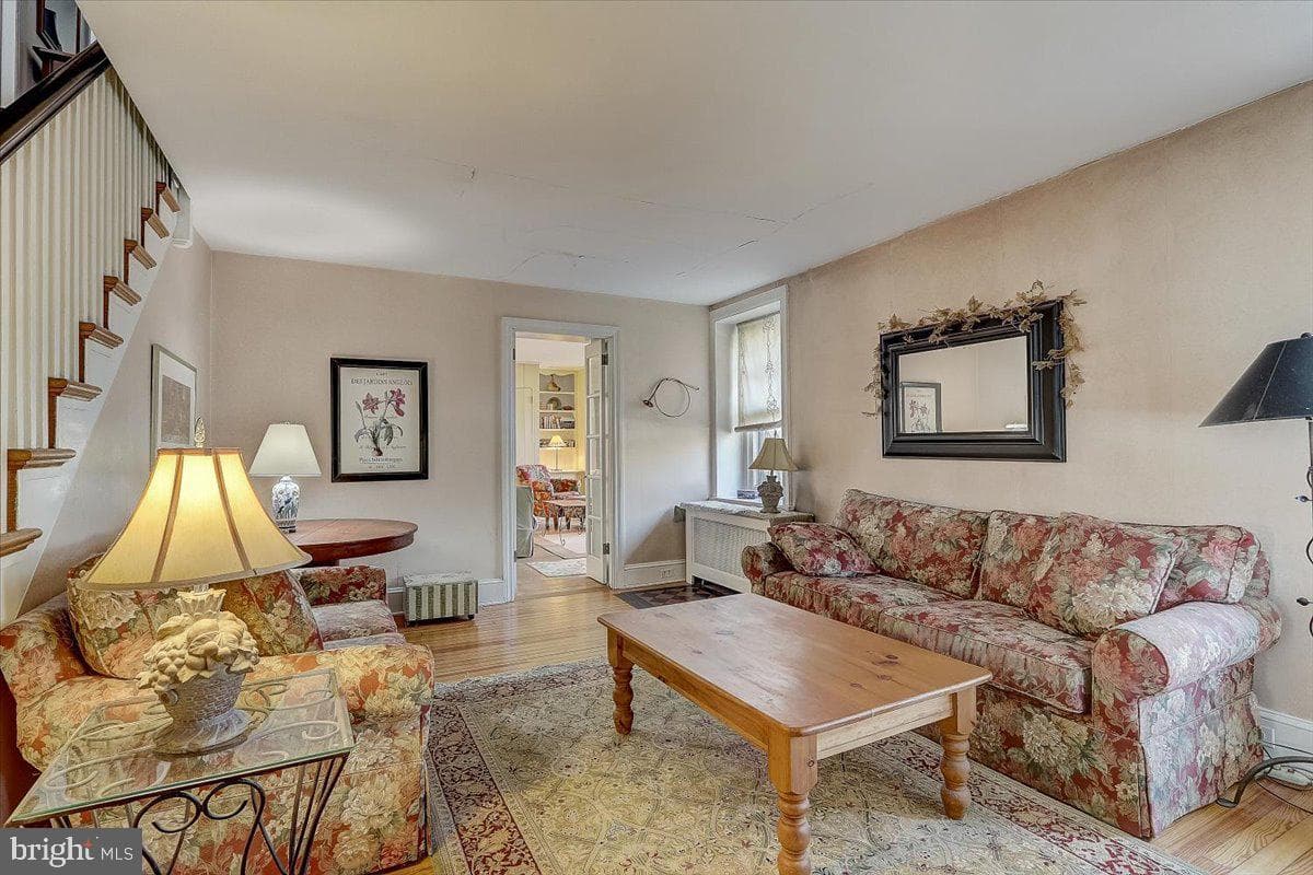 1525 Limekiln Pike photo 4