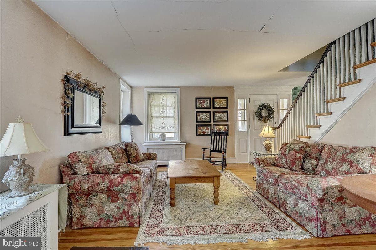 1525 Limekiln Pike photo 5