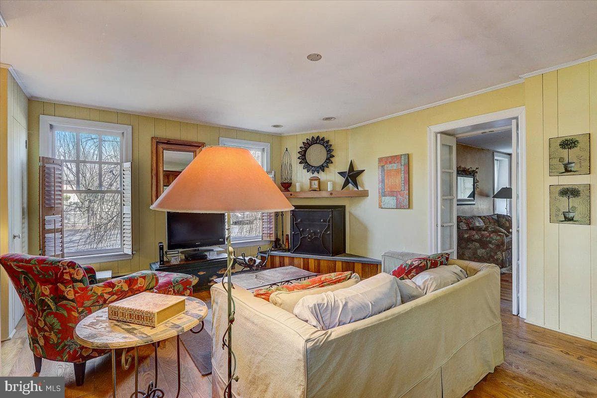 1525 Limekiln Pike photo 9