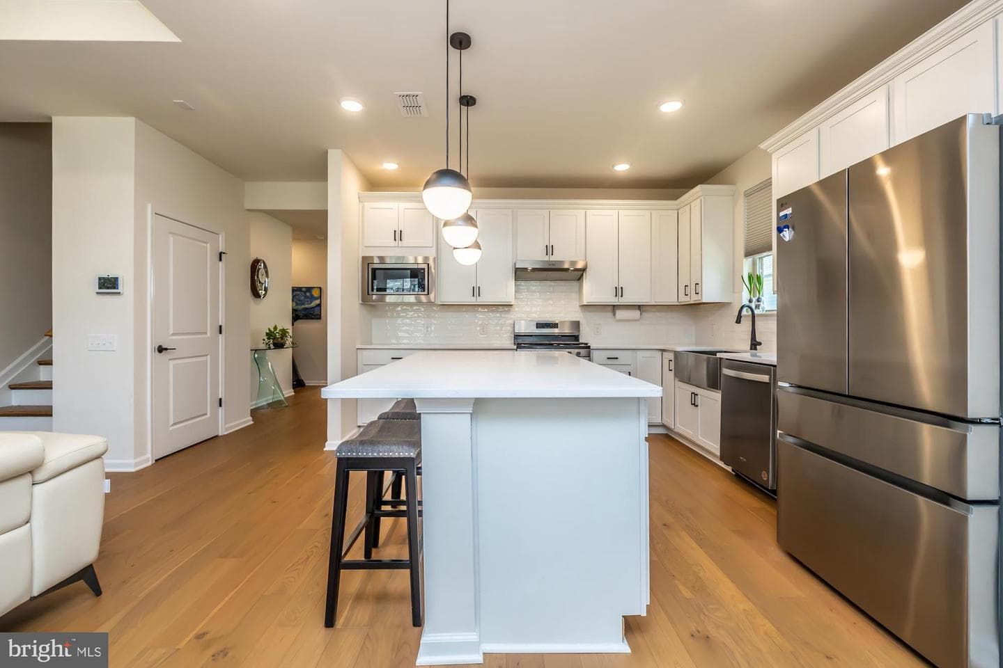 1058 Hill Street photo 10
