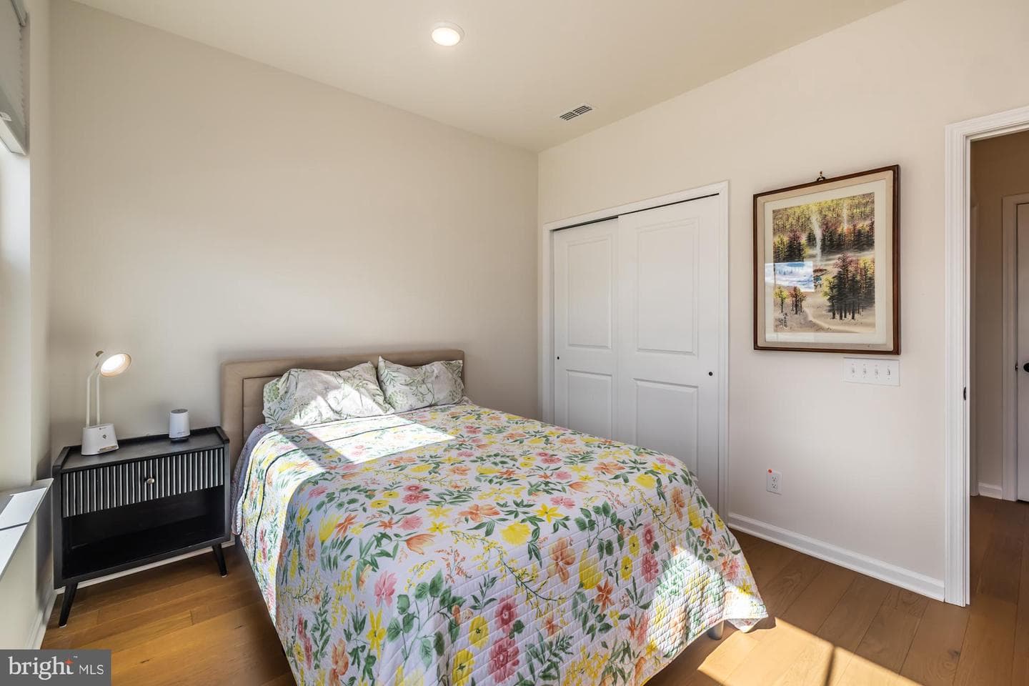 1058 Hill Street photo 16