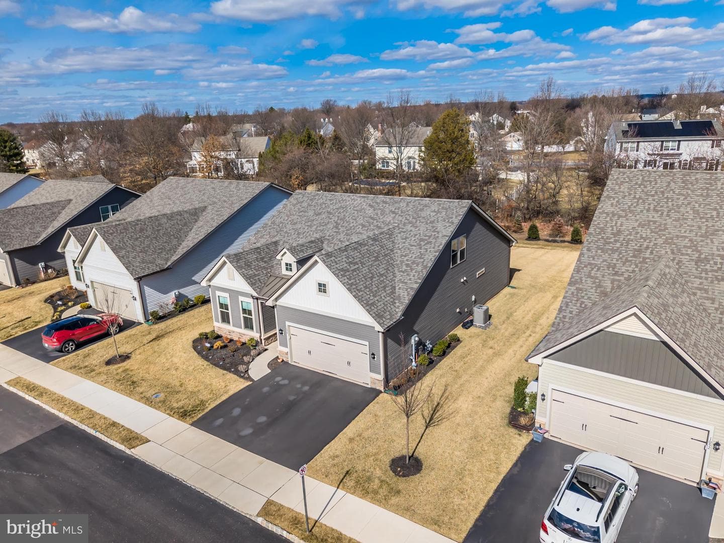 1058 Hill Street photo 2