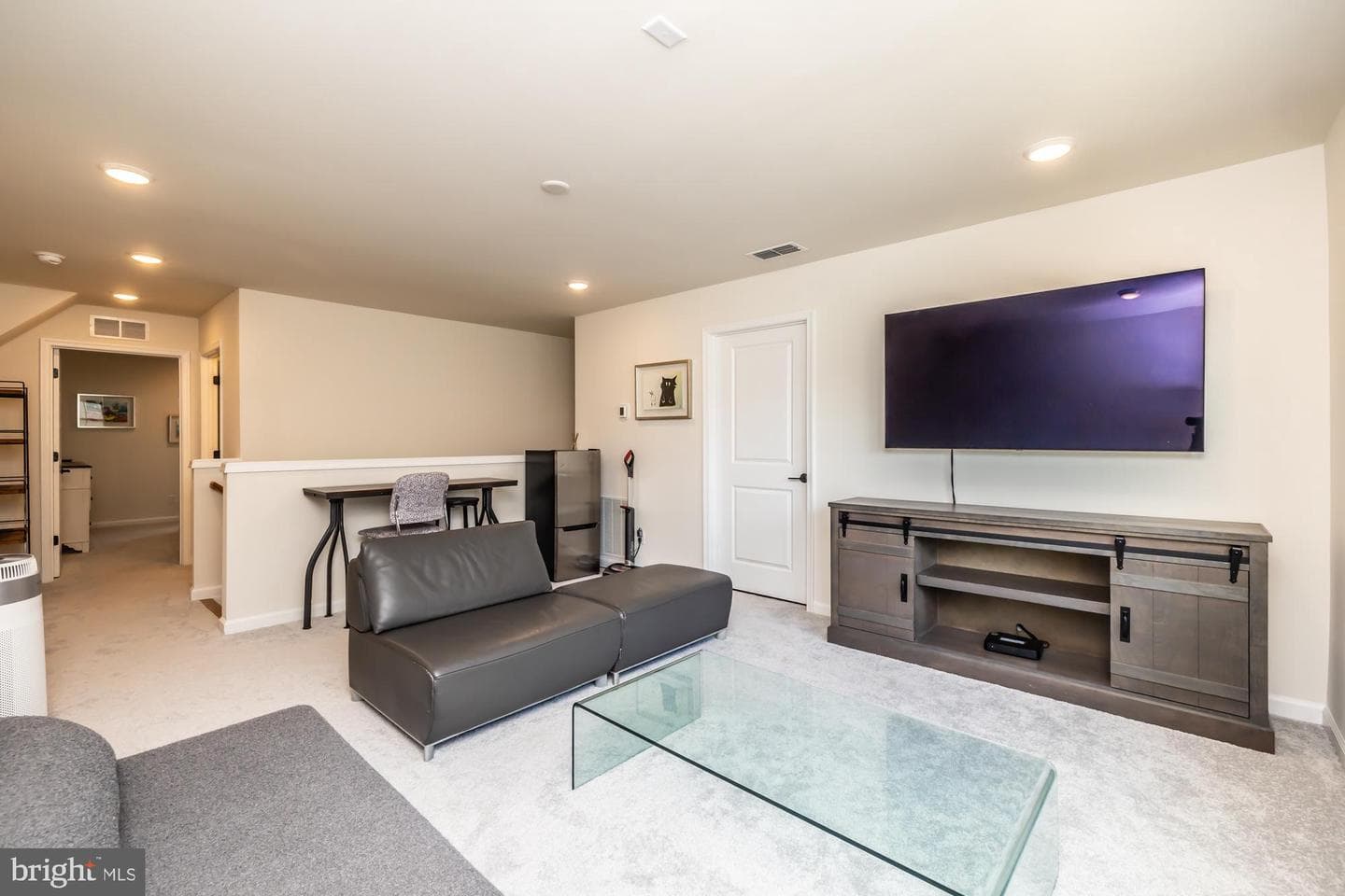 1058 Hill Street photo 24