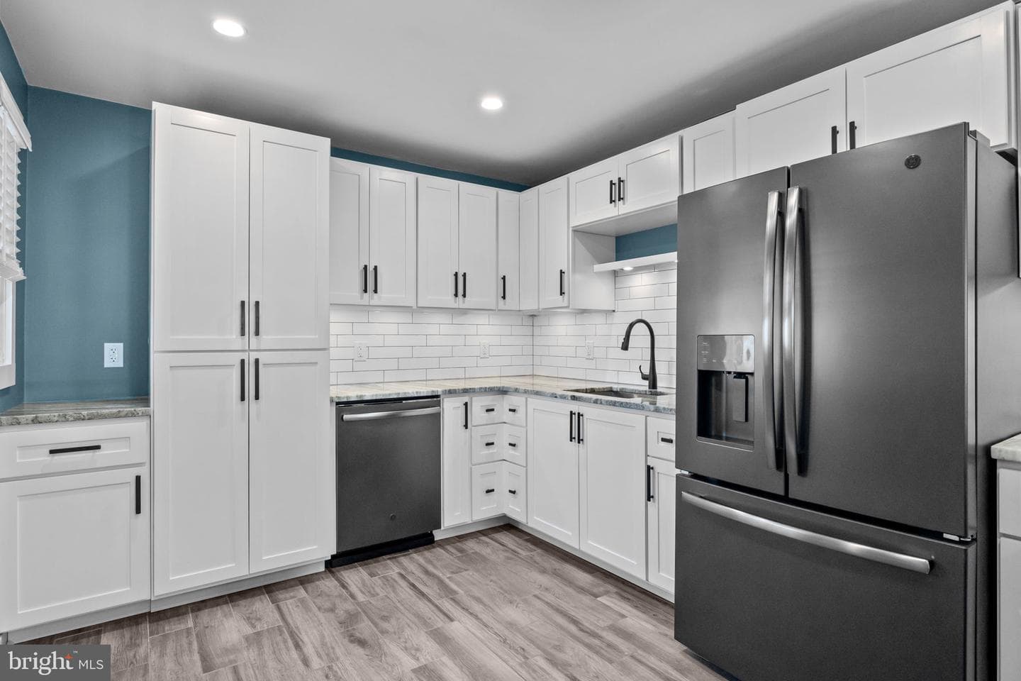 3835 Davisville Road photo 3