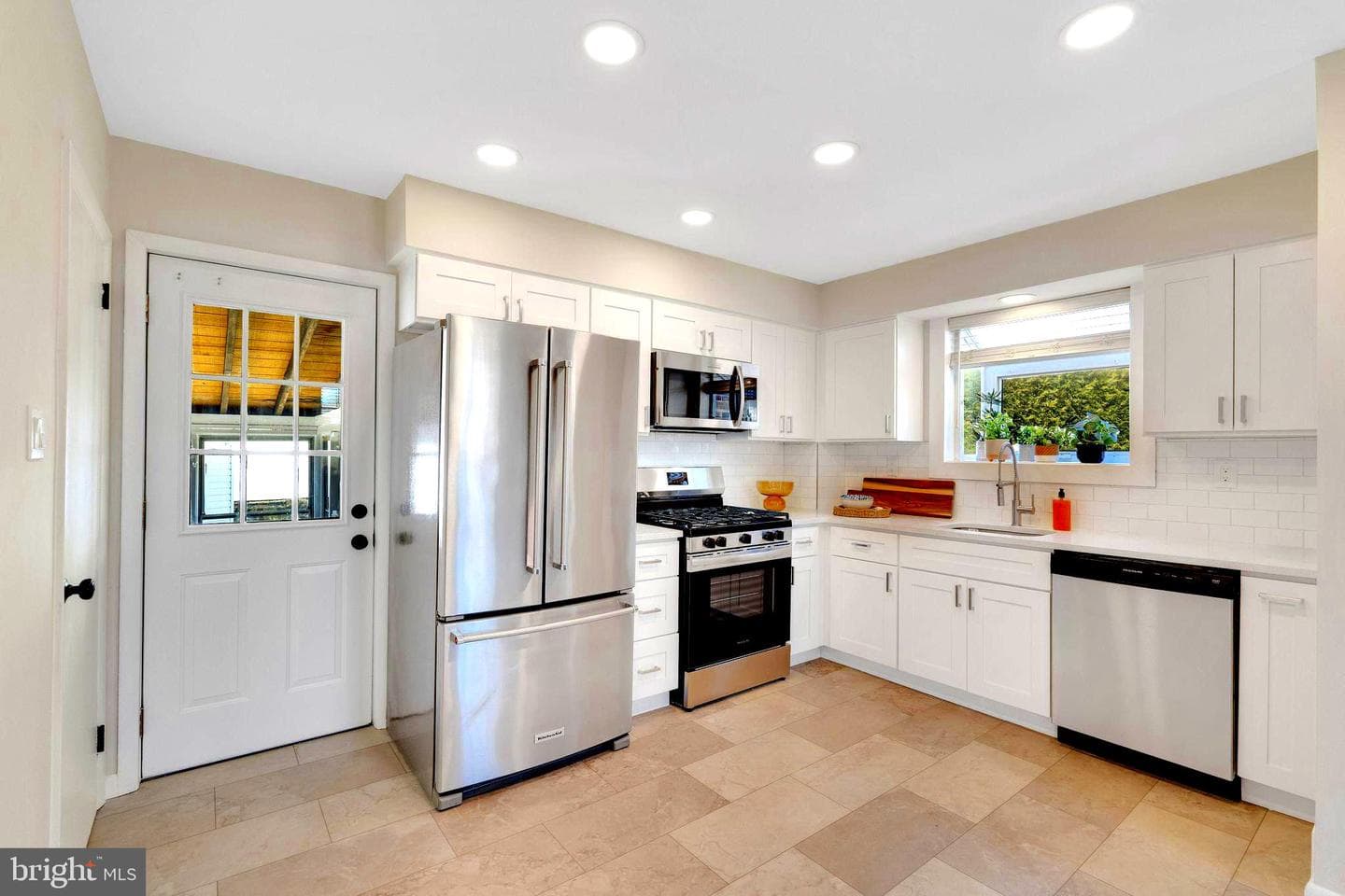 2904 Kanes Road photo 12
