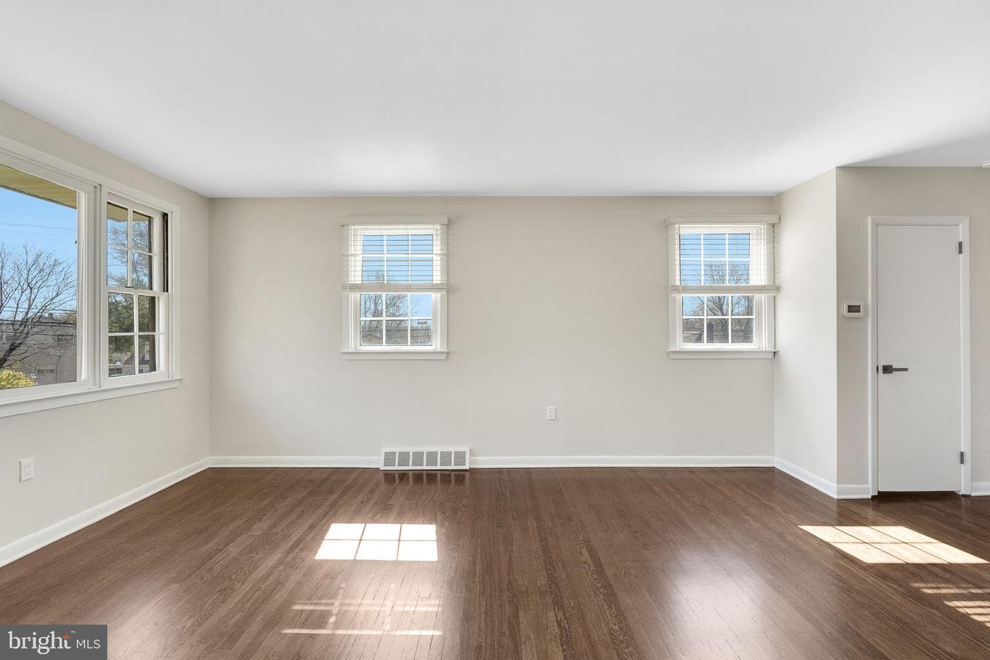 2904 Kanes Road photo 7