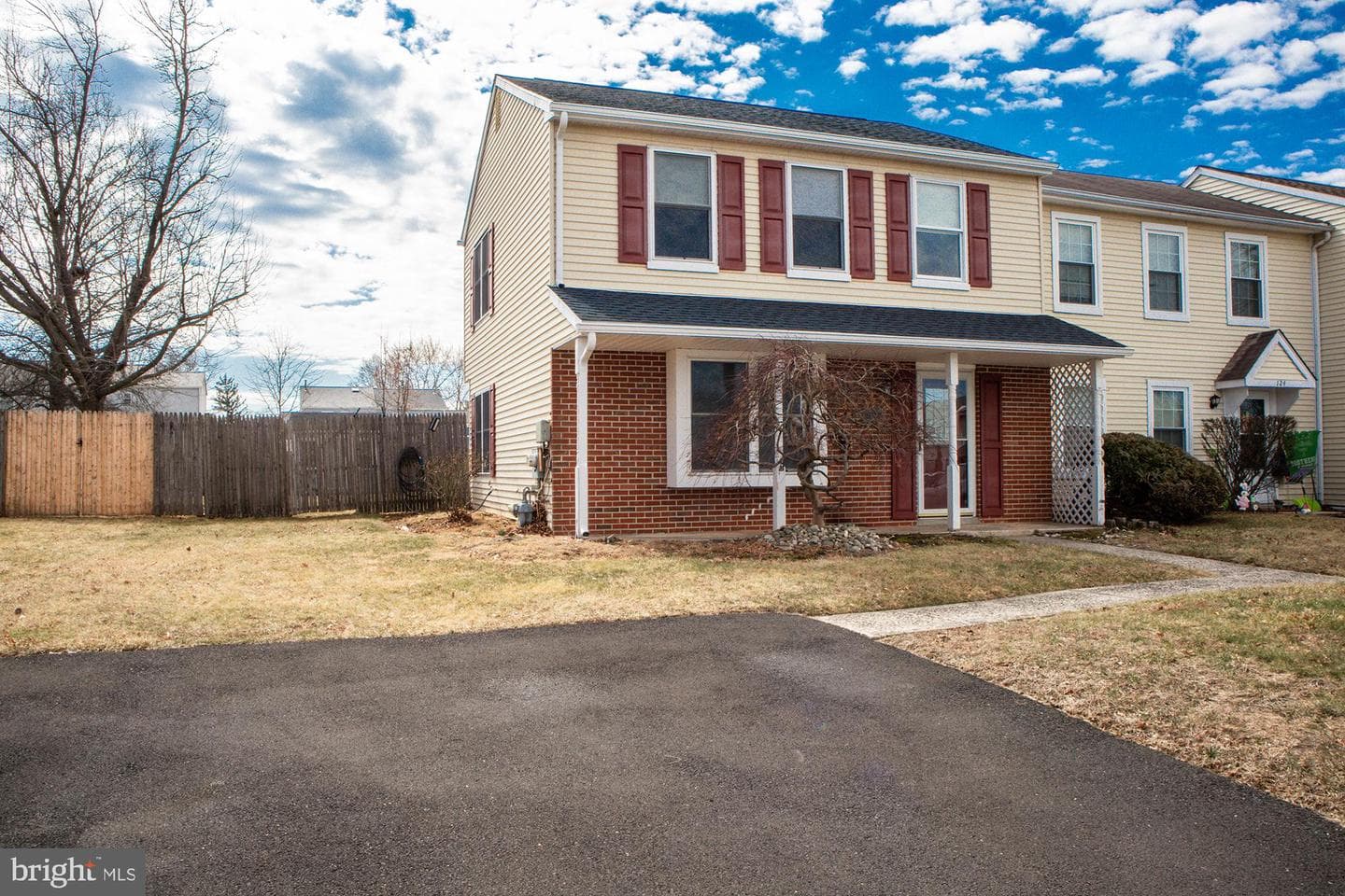 122 Hunt Drive photo 2