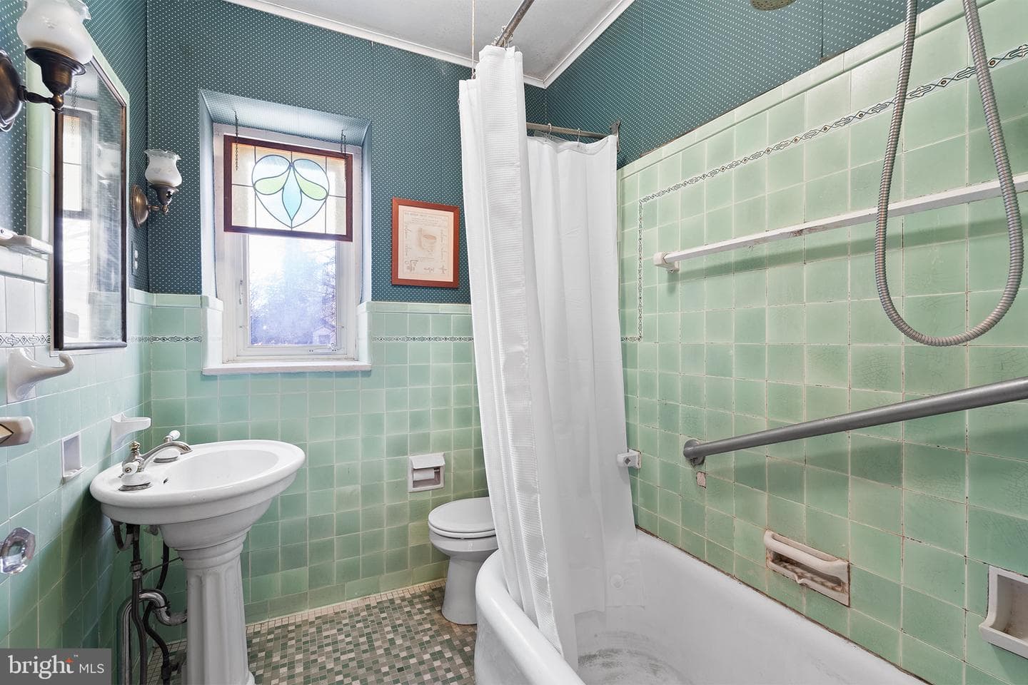 42 Llanberris Road photo 32