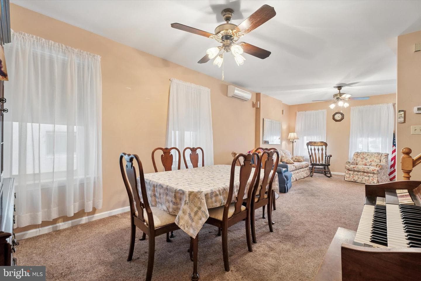 132 W 3rd Avenue photo 3