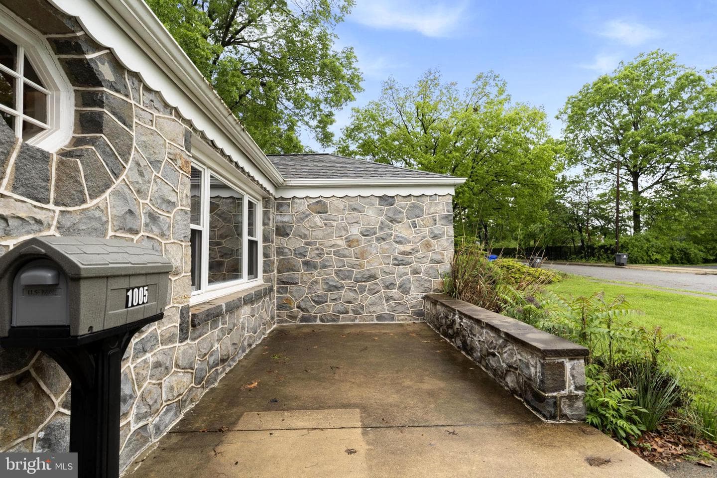 1005 Spruce Street photo 5
