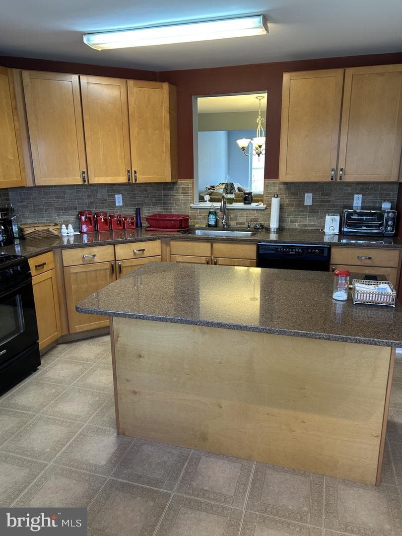 3604 Carriage Court photo 14