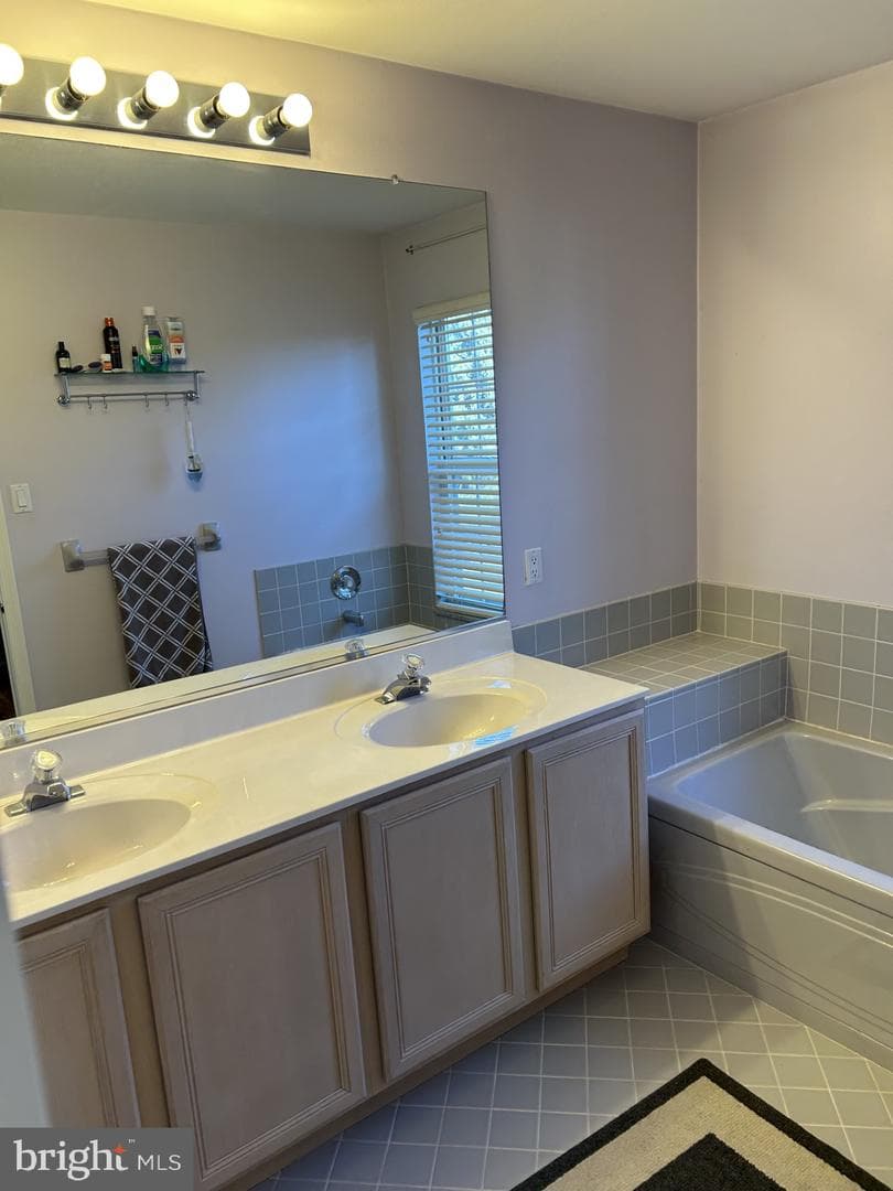 3604 Carriage Court photo 18