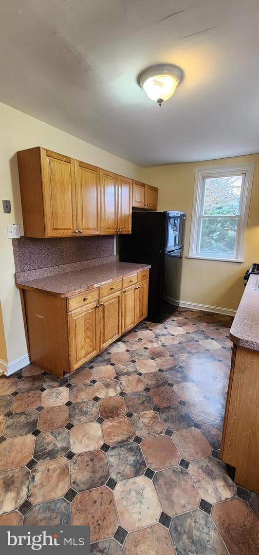 1125 Colonial Avenue photo 8