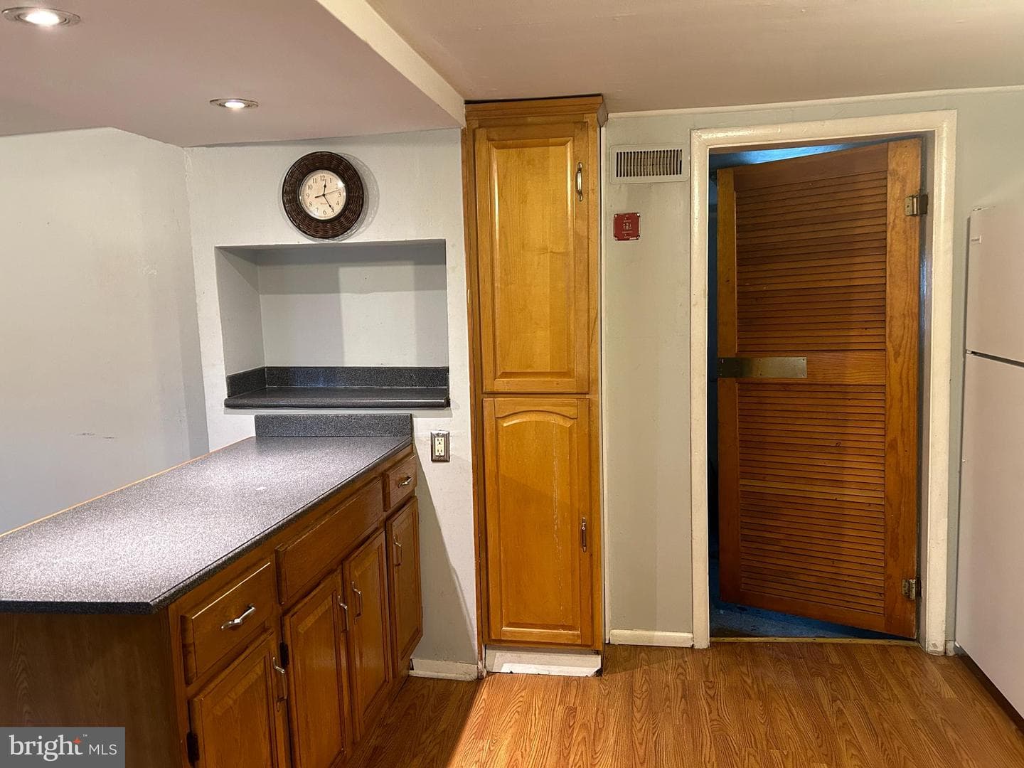335 Ash Street photo 12