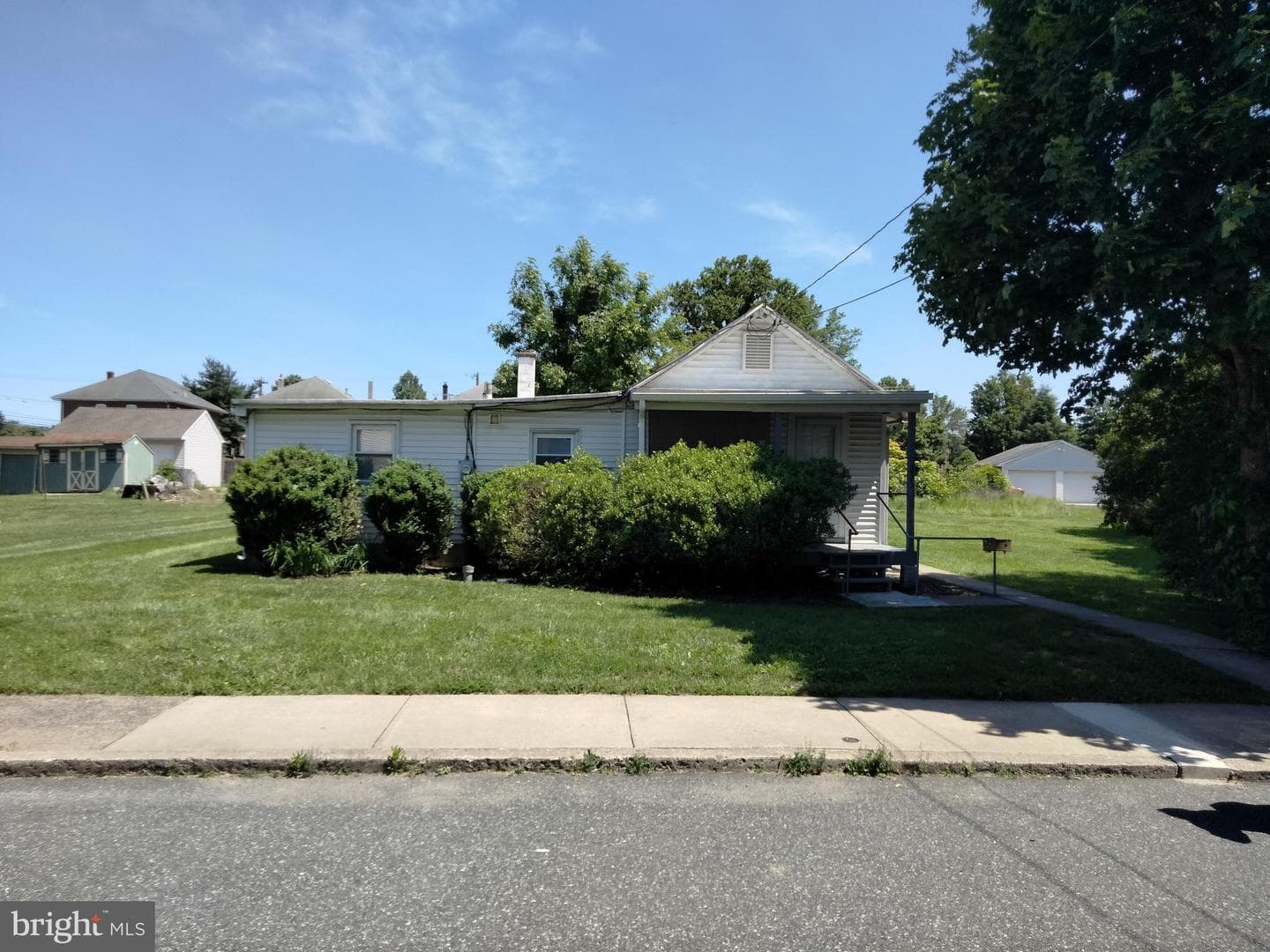 335 Ash Street photo 2
