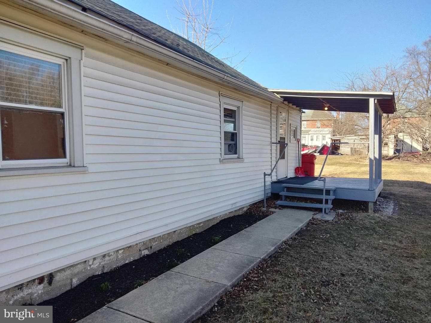 335 Ash Street photo 27
