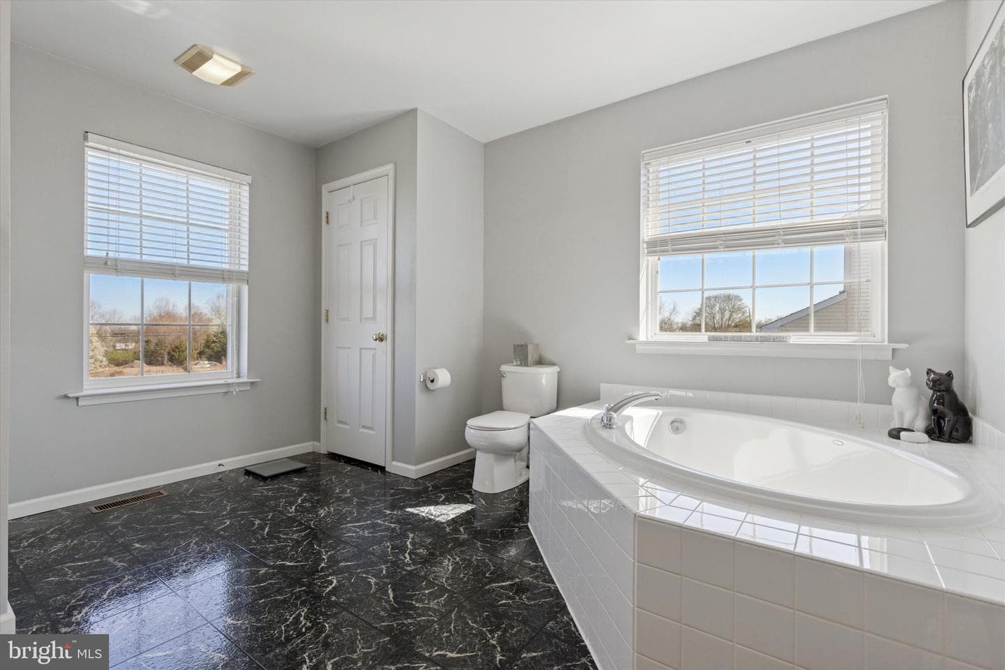 299 Bartman Avenue photo 23