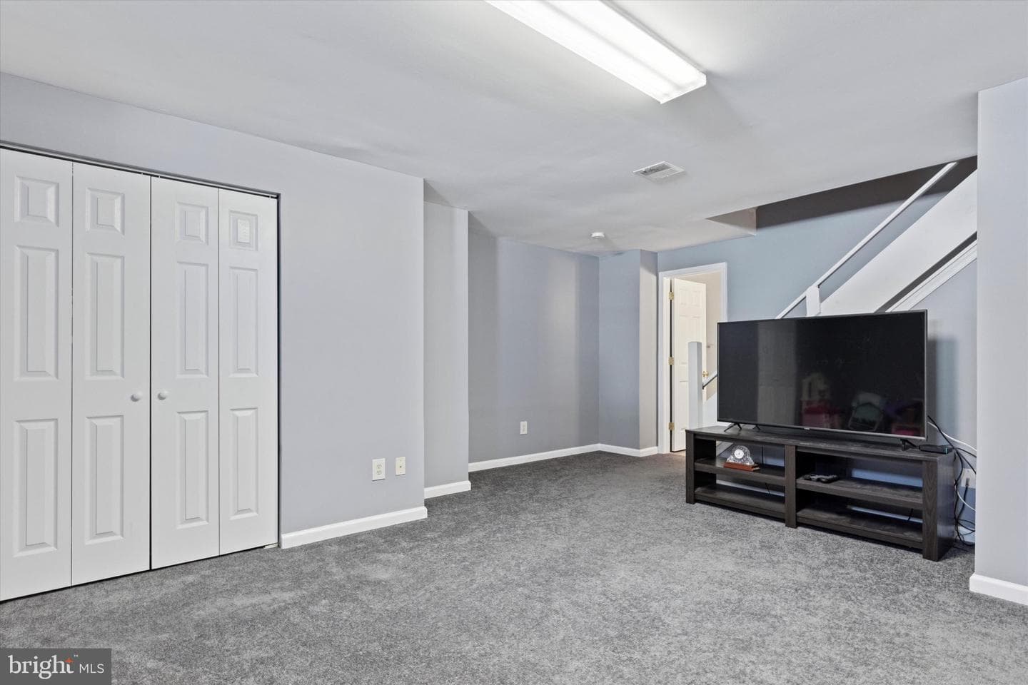299 Bartman Avenue photo 32