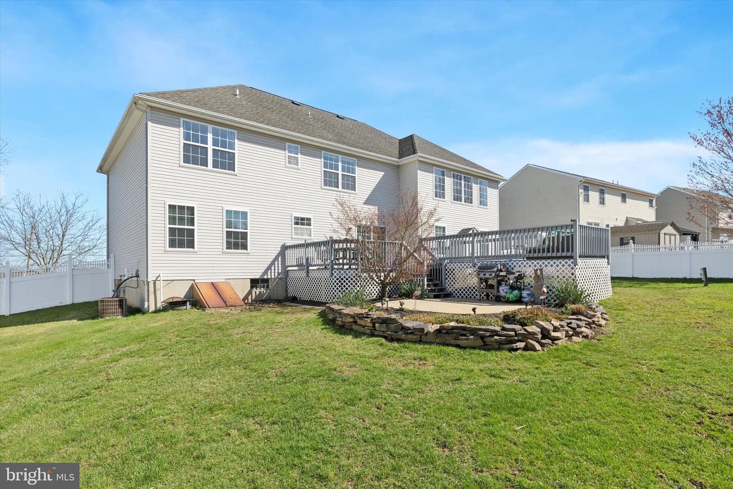 299 Bartman Avenue photo 34