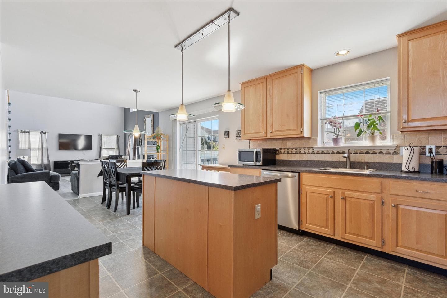 299 Bartman Avenue photo 5