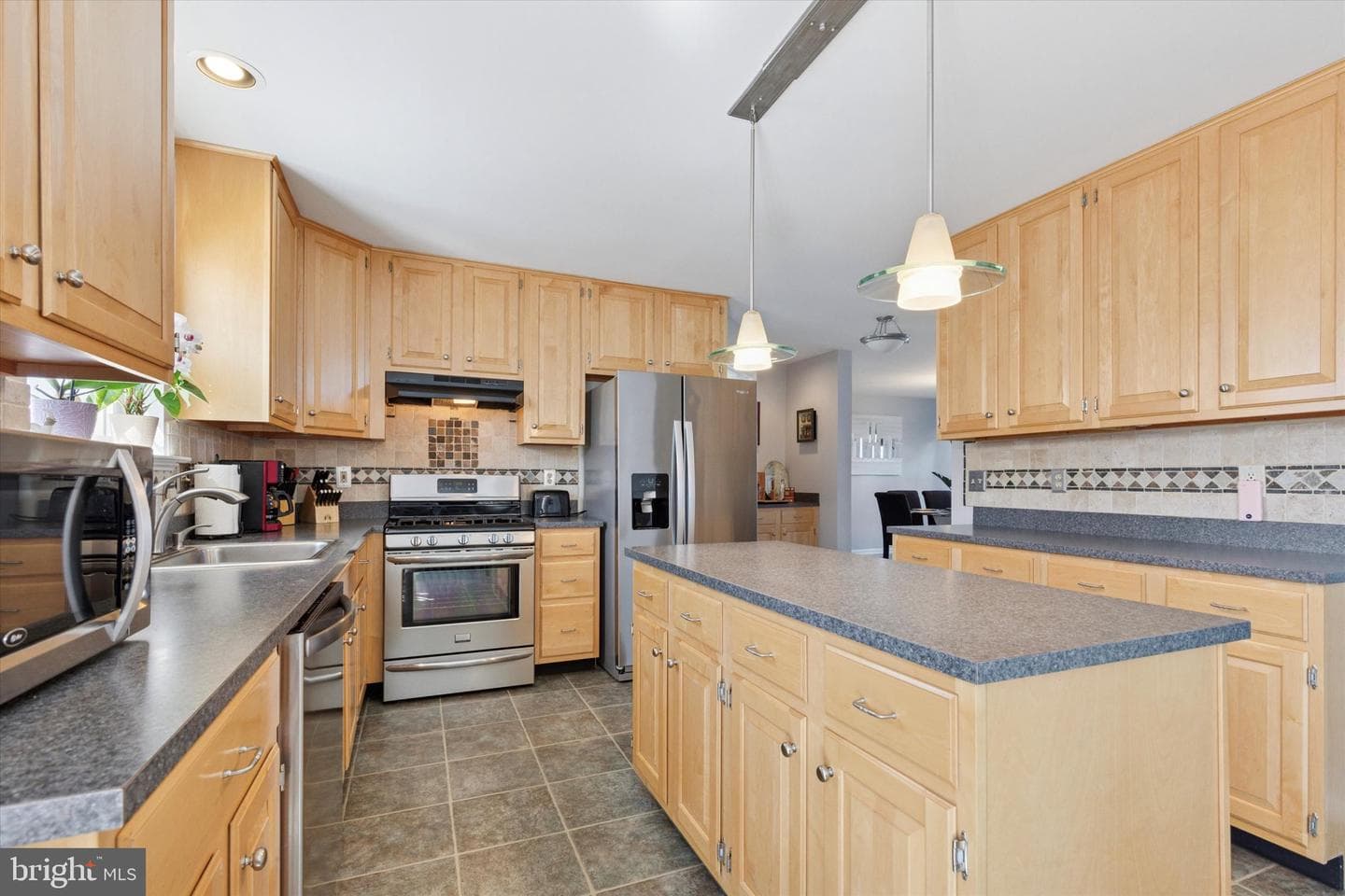 299 Bartman Avenue photo 6