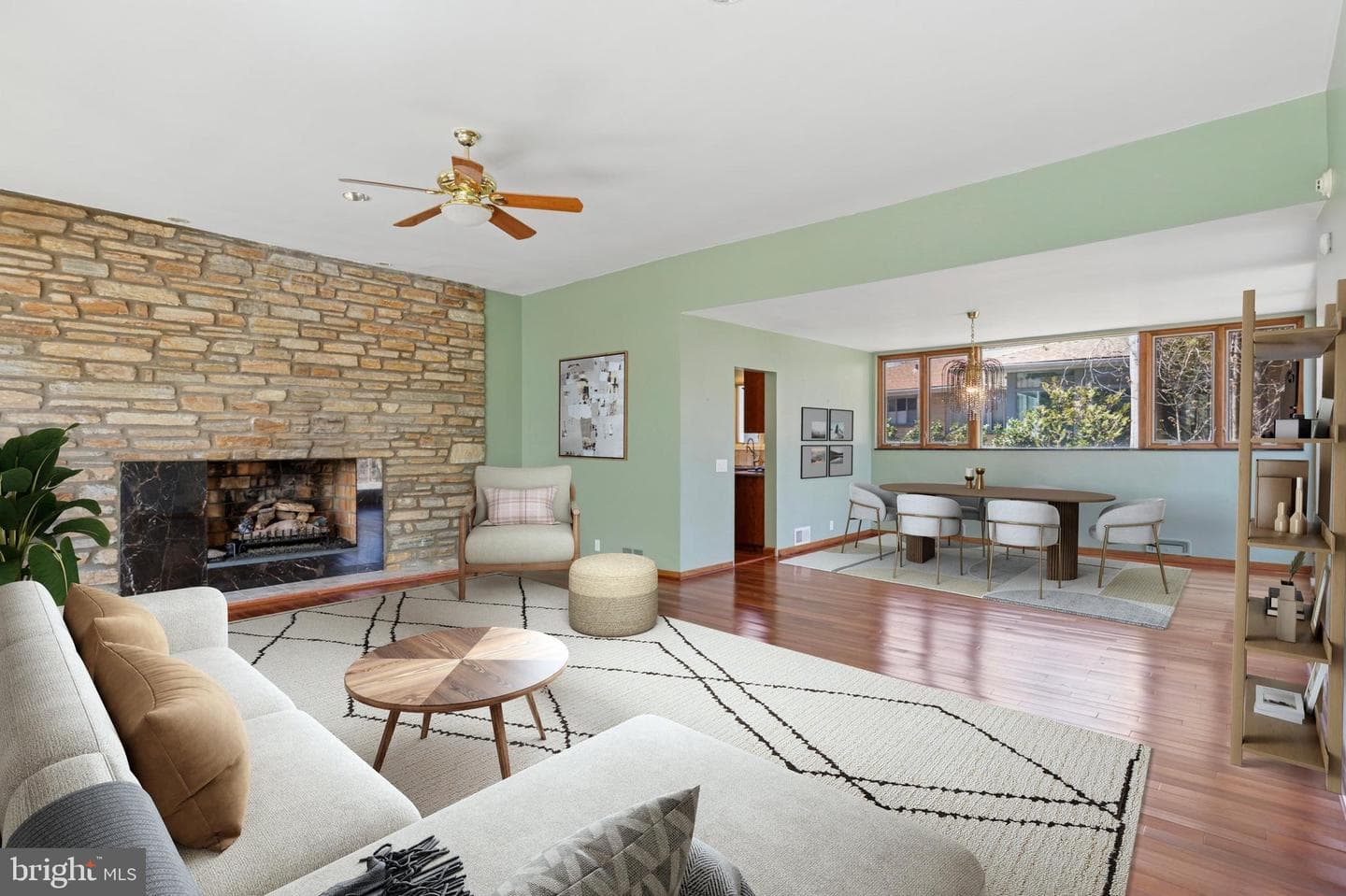 1415 Academy Lane photo 4