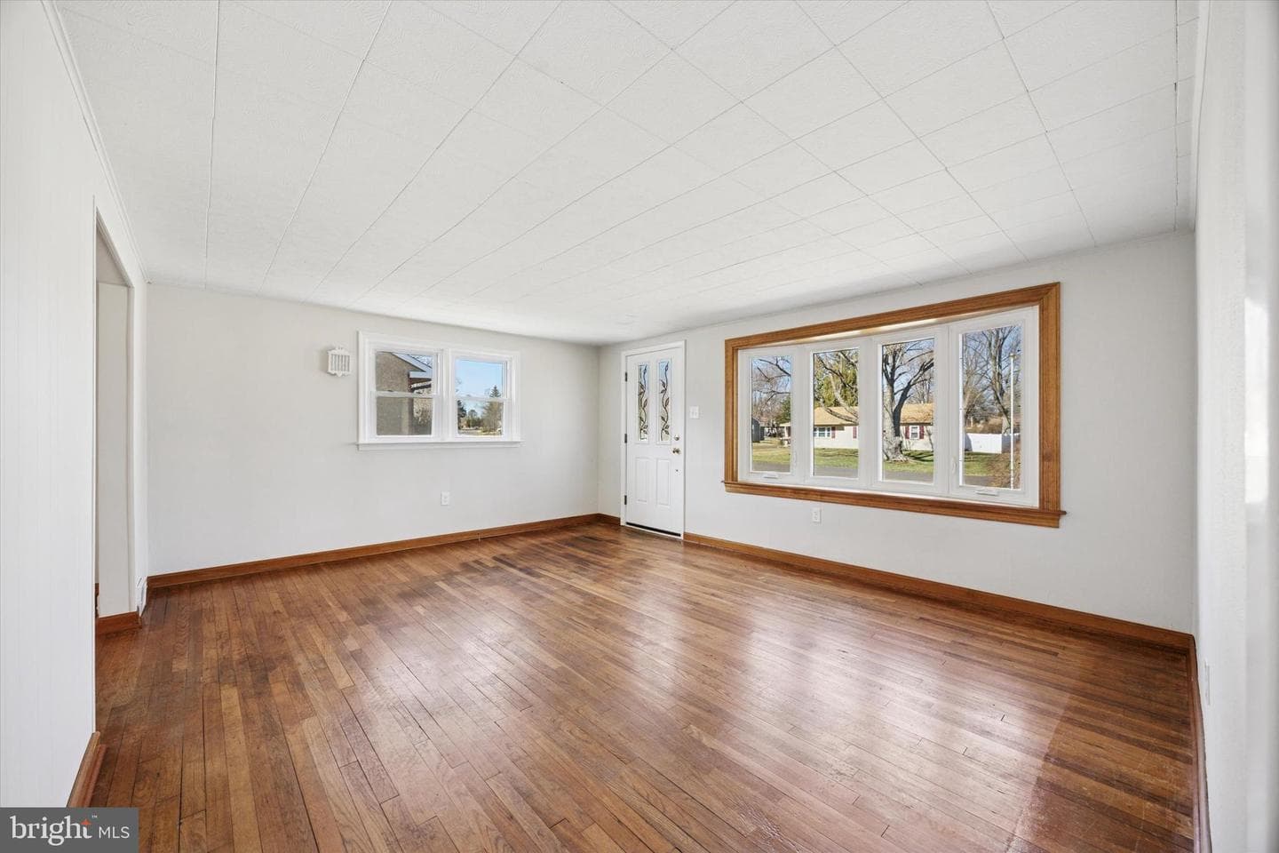 519 Sherwood Lane photo 3