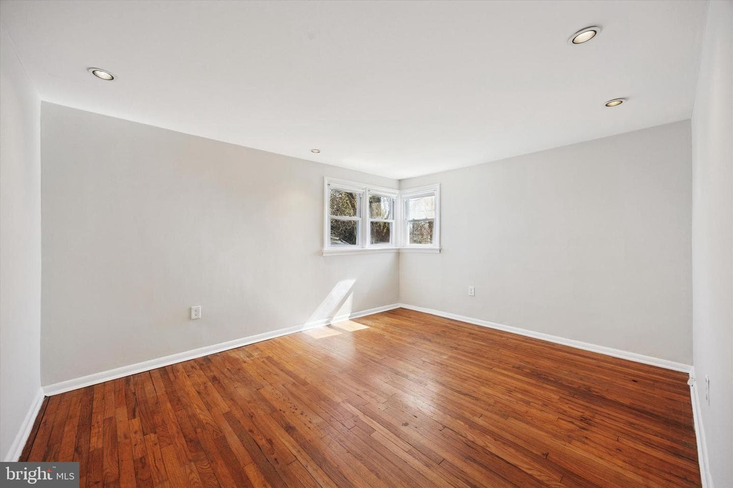519 Sherwood Lane photo 7