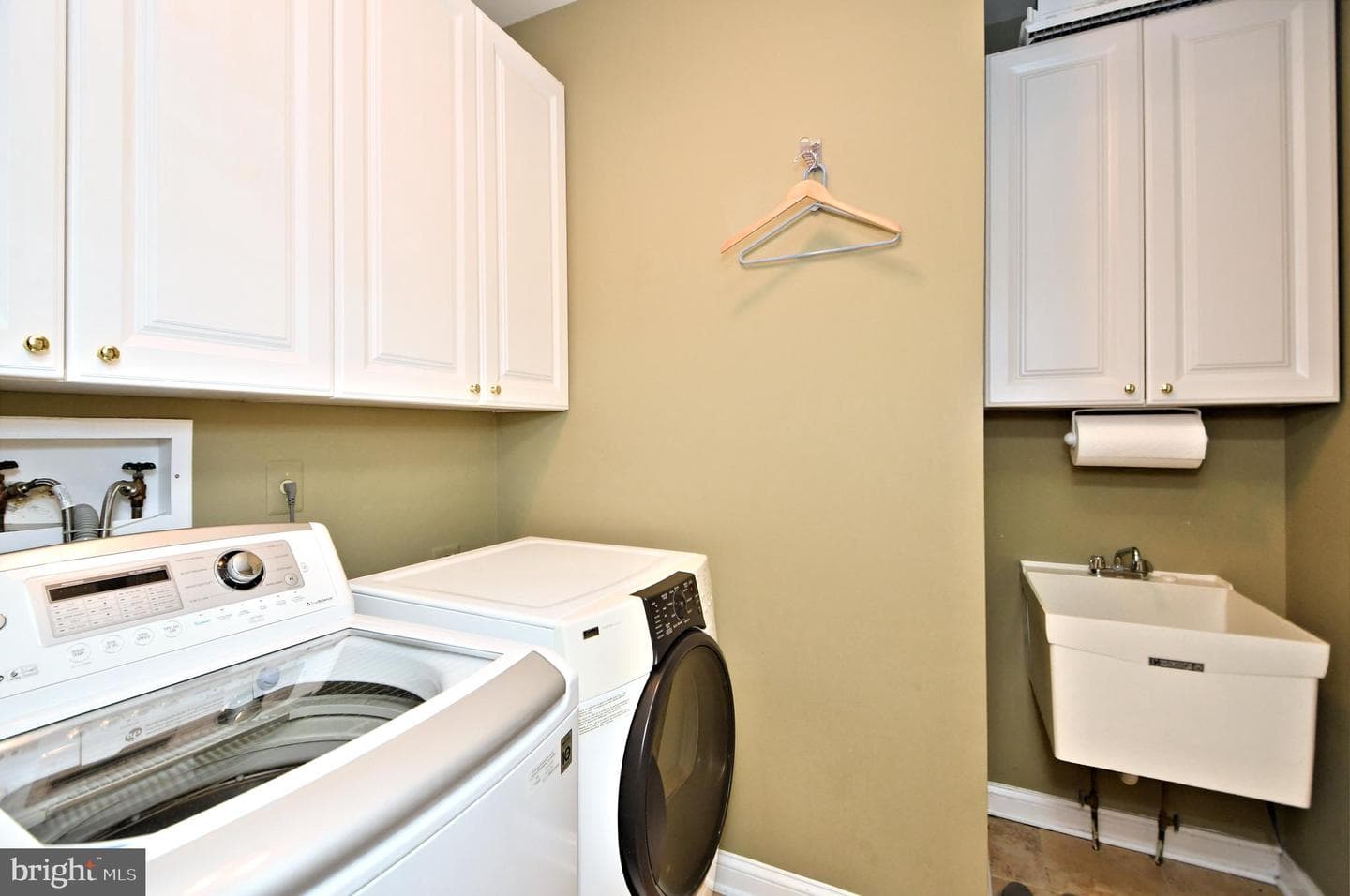 1349 Bryant Court photo 36