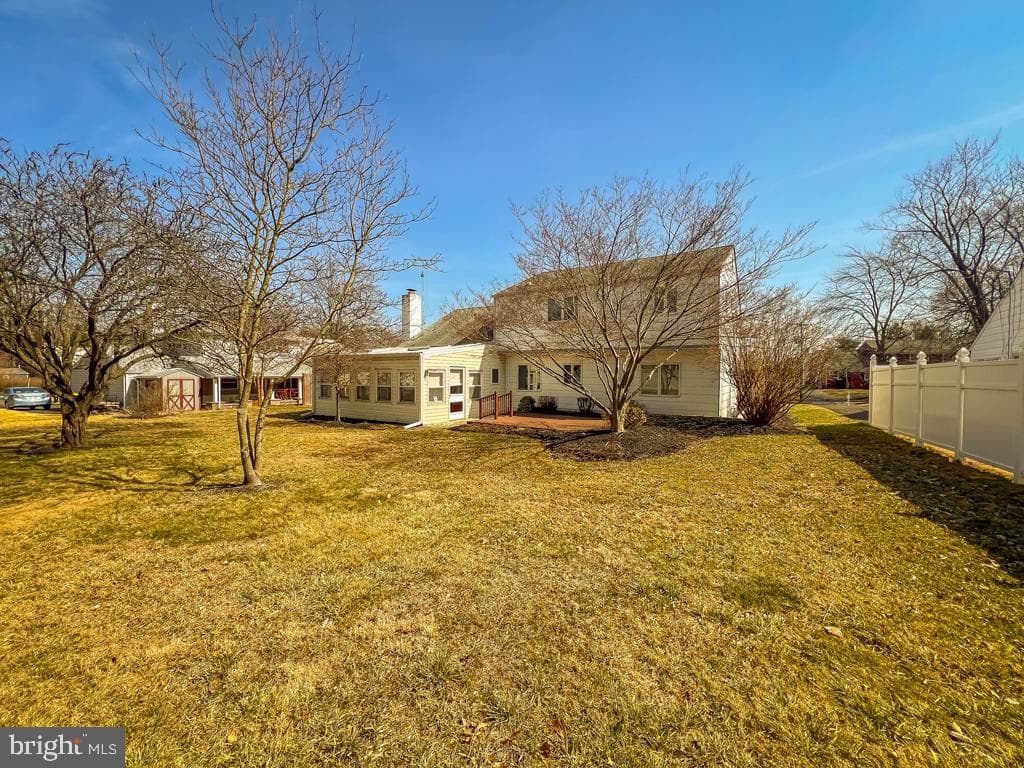 18 Maurice Lane photo 21