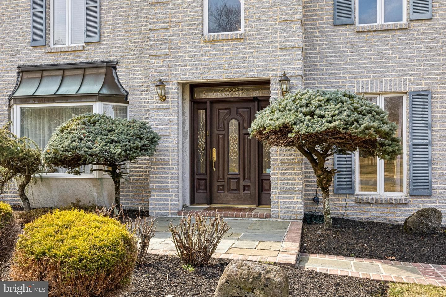 640 Chatham Lane photo 2