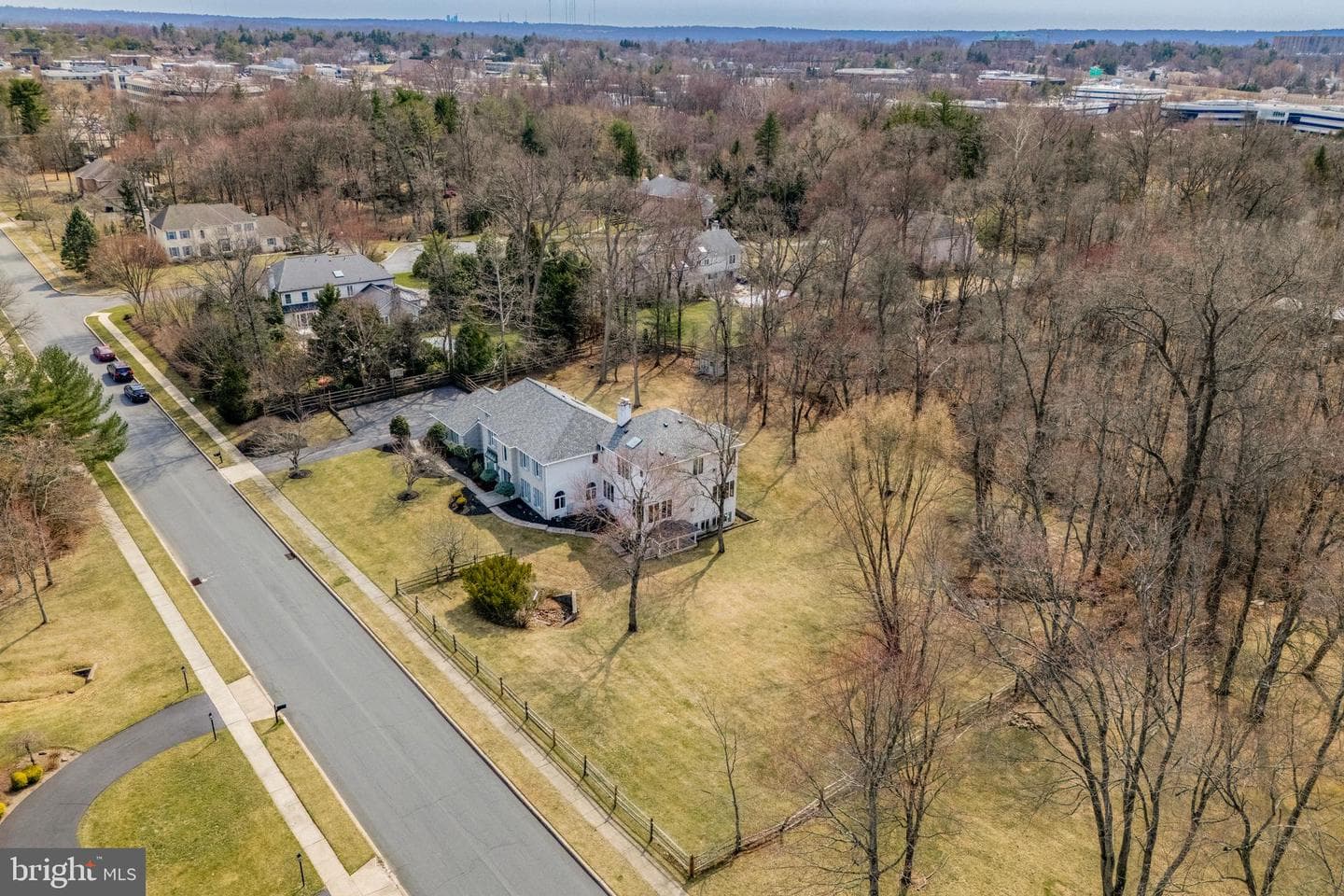 640 Chatham Lane photo 3