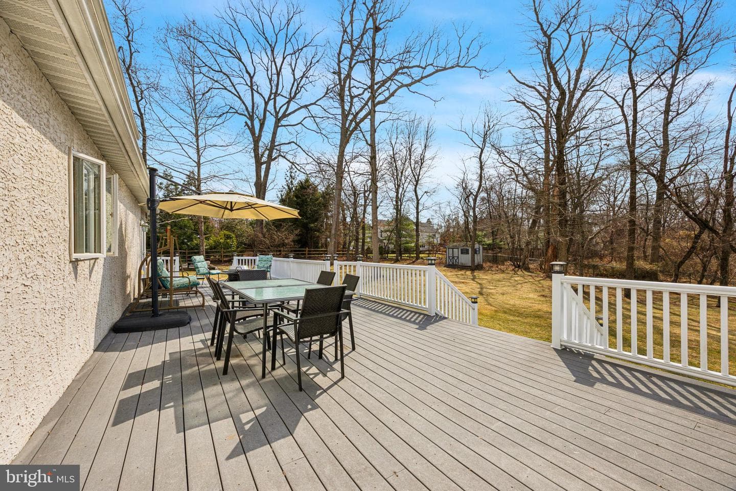 640 Chatham Lane photo 31