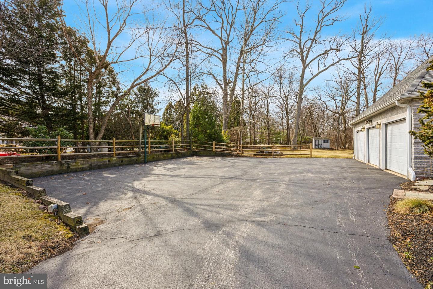 640 Chatham Lane photo 79